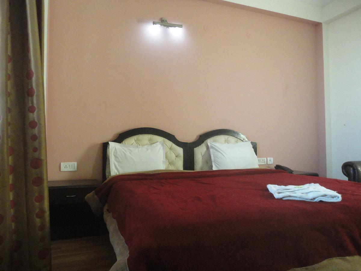 Glen Roy Hotel Mussoorie Exterior photo